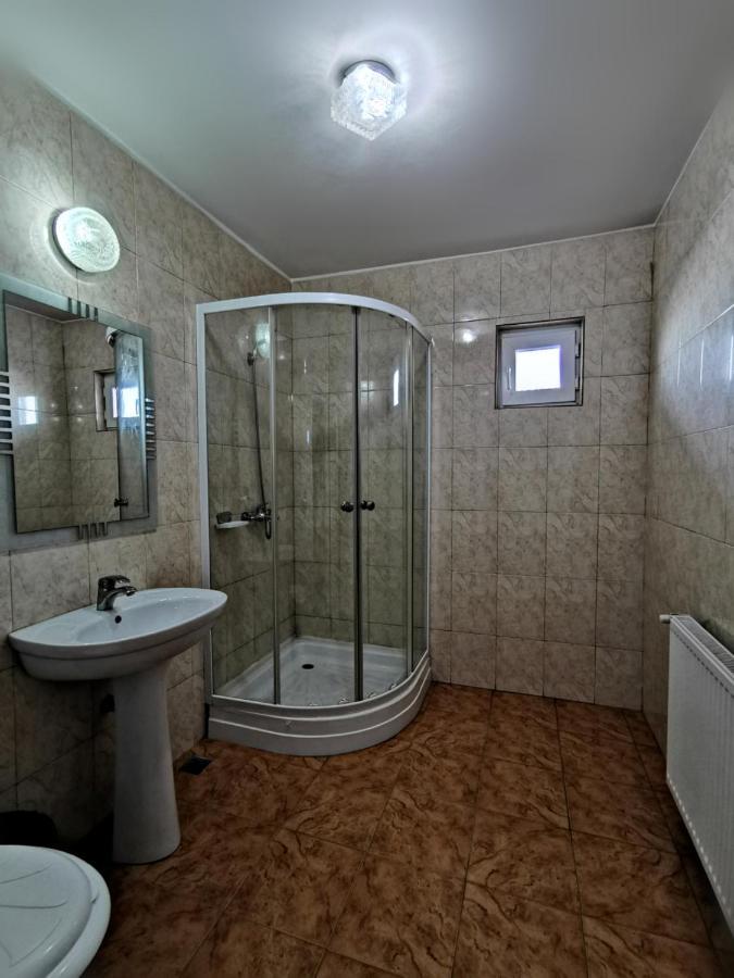 International Recola Motel Băneşti Buitenkant foto