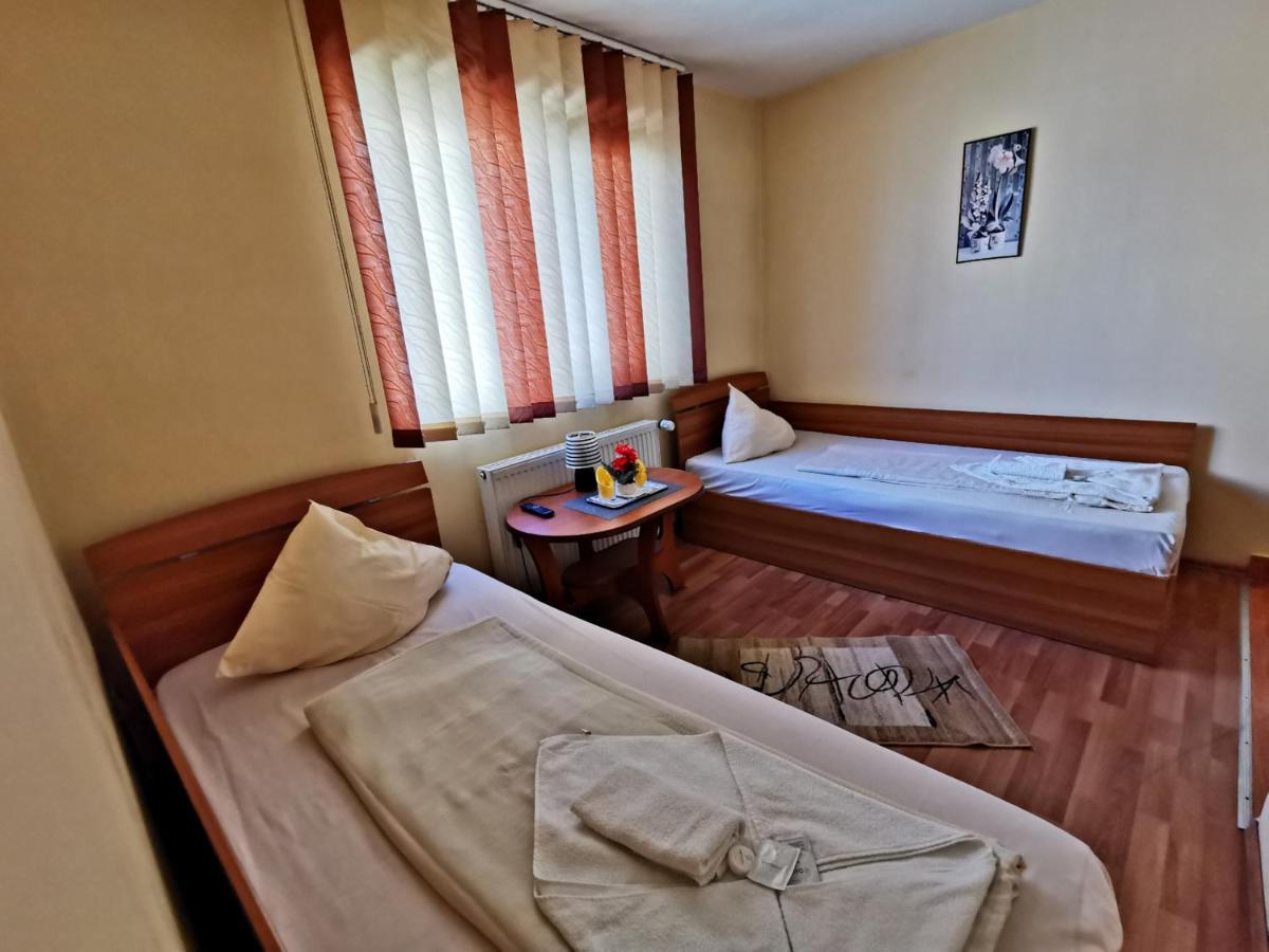 International Recola Motel Băneşti Buitenkant foto