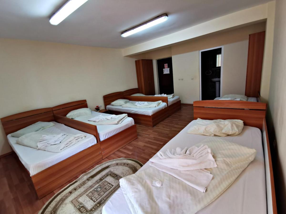 International Recola Motel Băneşti Buitenkant foto